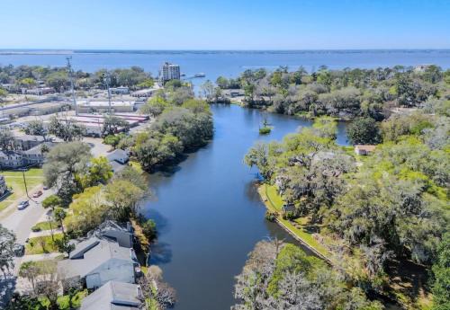 Elite-Mins 2 HCA St Vincents- Everbank & Downtown & Friendship Fountain