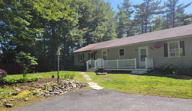 Elma-Vista Spacious 3-bedroom apartment with WiFi and AC in charming Ellsworth