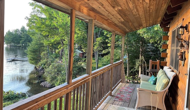 Enchanting WATERFRONT Log Cabin on Togus Pond - 3 nights min required