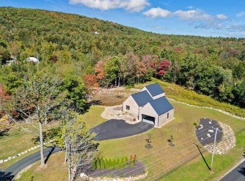 Enjoy tranquil pond views at The Pond House in Lincolnville, ME—2300 sq ft, 3 beds