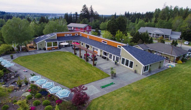 Enumclaw Estates Main House & Barn Home (A+B)
