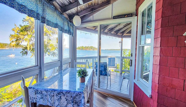 Experience lakeside luxury at Piffi Biff, a spacious 5-bedroom cabin on Southport, ME.