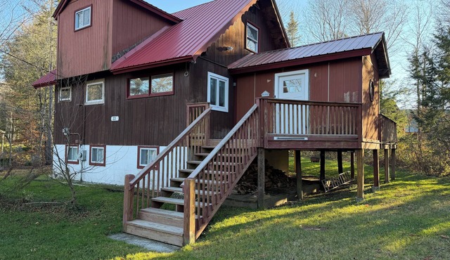 Fabulous 5-bedroom chalet in charming Wilmington perfect for groups