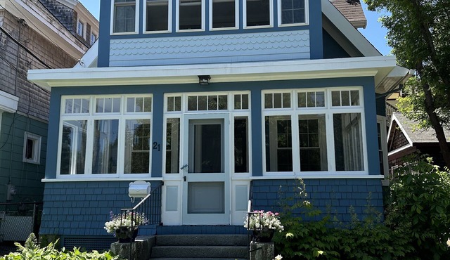 Fully updated home-quiet street right in downtown Bar Harbor-off street parking