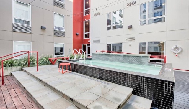 🔶Fun Micro-Unit | Garage Parking🚘 + Great Amenities✨ | Great For Long Stays 📆