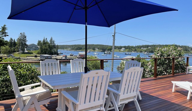 Gardenwalk Crest, Elevated Harbor Views, Deck and Village Setting