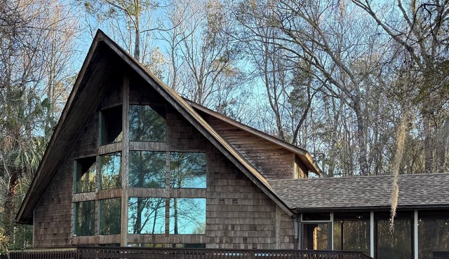 Glass River House with pool half mile to boat ramp and kayak launch & rentals