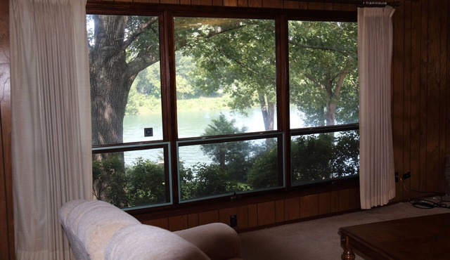 GREAT VIEW OF THE WHITE RIVER