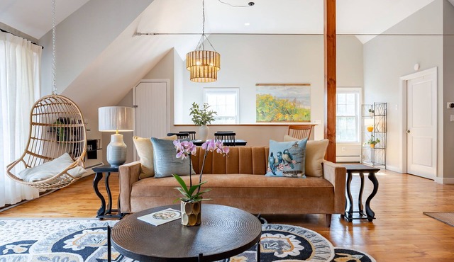 Guesthouse Retreat just minutes from the Beaches!
