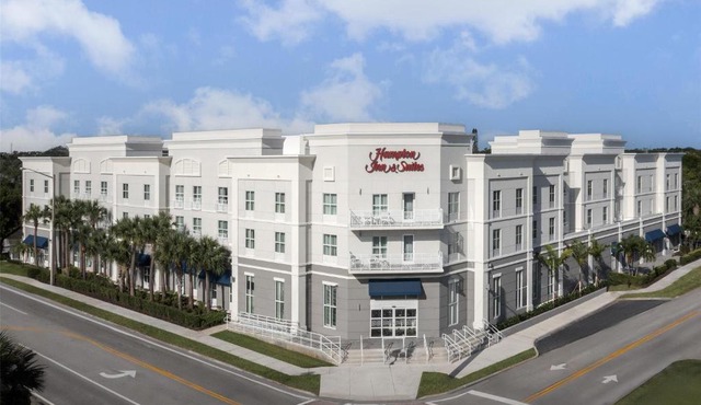 Hampton Inn and Suites by Hilton Vero Beach-Downtown
