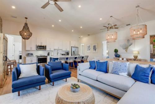 Harbor House Penthouse- B