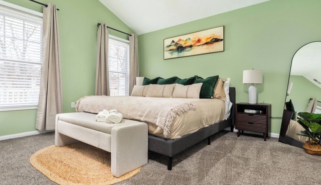 Heart of Luray - Charming 3BR, Walk to Shops, Near Caverns & Skyline Drive