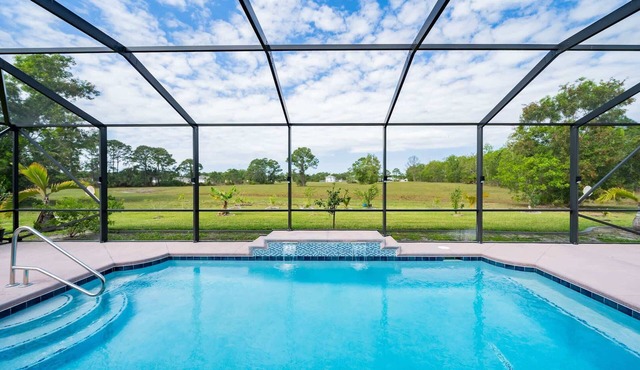 Heated Pool 4BR Retreat, Family Friendly