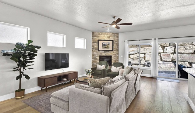 Hillside Harmony Luxury Comfort