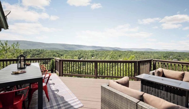 Hot Tub, Sauna, Theater & Minutes to Bryce Resort