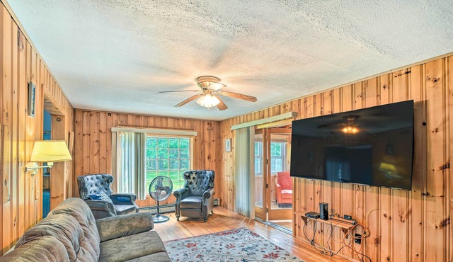 Idyllic Bar Harbor Cottage: ~ 3 Mi to Acadia!