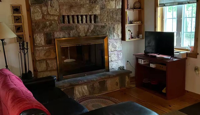 KD Cottages Charming stone cottage on Dunnings Creek in Bedford County