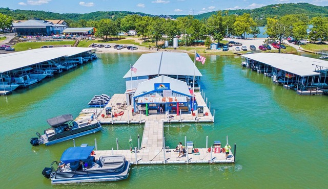 King Suite w/Lakeview | Swim-Up Bar & Marina Access, Tiki Bar & Pet Friendly!