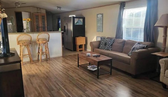 Lake Life Home