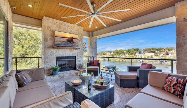 Lake Marble Falls on The Rocks | Concierge Service