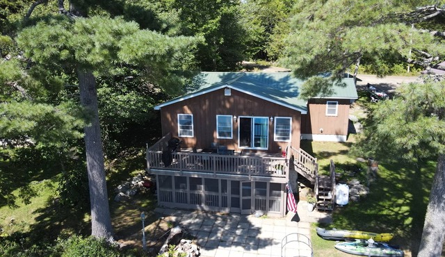 Lakefront 4 bdr home- Twin Pines Lodge