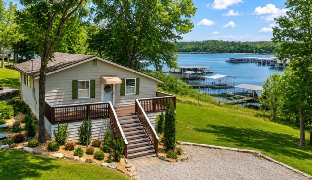Lakefront Cottage Near Marina Sleeps 6 Cozy Table Rock Getaway