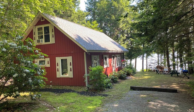 Lakefront Cottage
