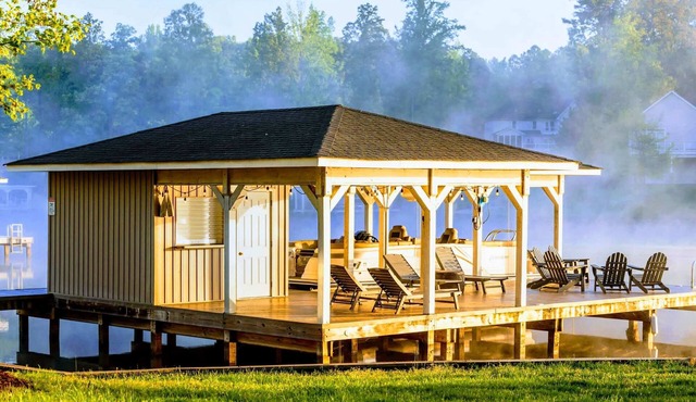 Lakefront Lake Anna 5 Suites, Dock, Beach