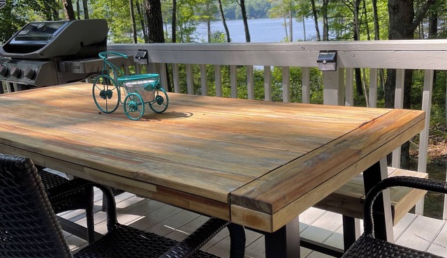 Lakehouse Paradise. Wonderful Family Memories ! Furry family members stay free.
