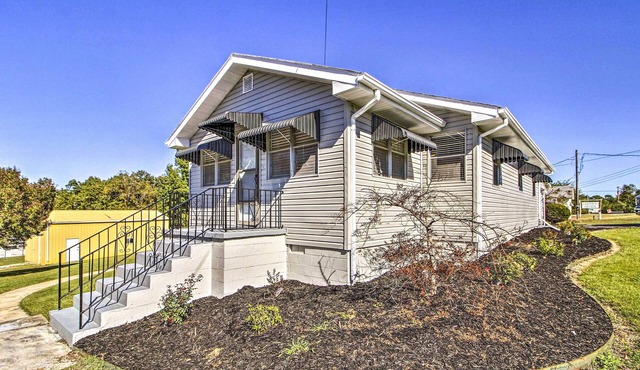 Lakeview Home - 1 Mile from Bull Shoals Lake!