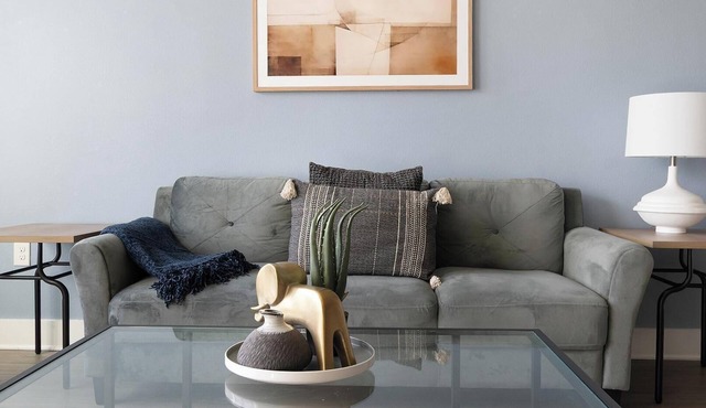 Landing | Beautiful 2BD, Gym