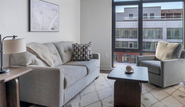Landing | Chic 1BD, Clubhouse, Pool