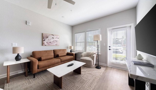 Landing | Chic 2BD, Gym, Pool