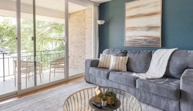 Landing | Incredible 2BD, Pool, Gym