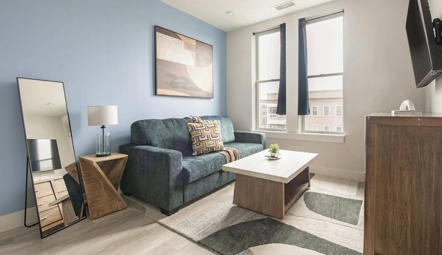 Landing | Modern 1BD in Columbia Heights