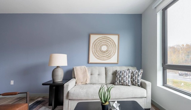 Landing | Spectacular 1BD, Gym, Pool