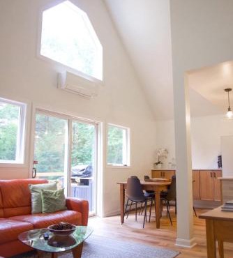 Lincolnville 2BR - Beach Vibes & Backyard BBQ