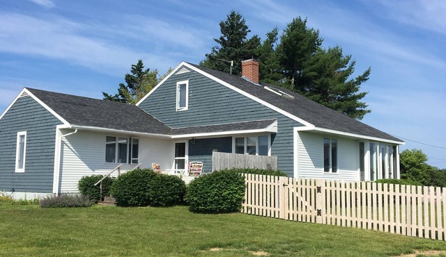 Linda’s Lookout: A Comfortable Base for your Maine Vacation
