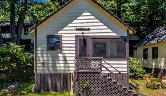 Loon Lodge - Waterfront Cabin