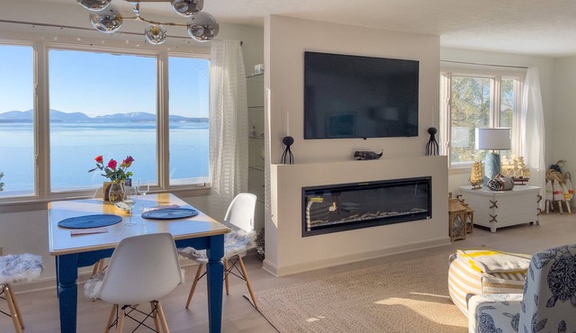Lucky Stone Retreat - Private Beach & Acadia View