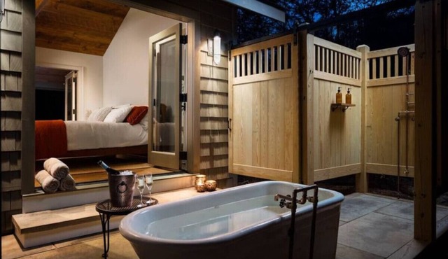 Luxury Cottage in Virginia Wine Country | Outdoor Tub + Mountain Views