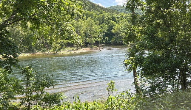 Luxury Lakefront Condo with Stunning Views, Relax & Recharge Here!