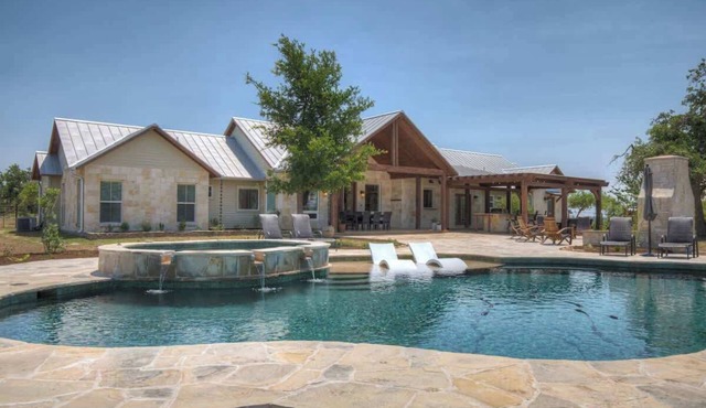 Luxury Private Ranch: Pool & Hot-Tub, Outdoor Kitchen