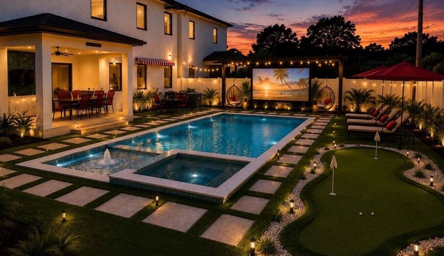 Luxury Retreat Pool Spa Sauna Sleeps 20+