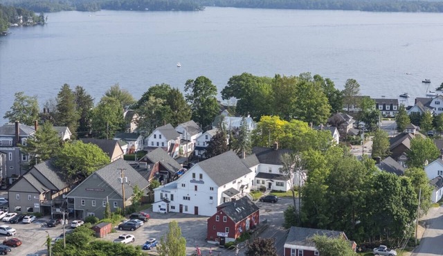 Luxury Retreat - Walk to Shops, Docks & Restaurants
