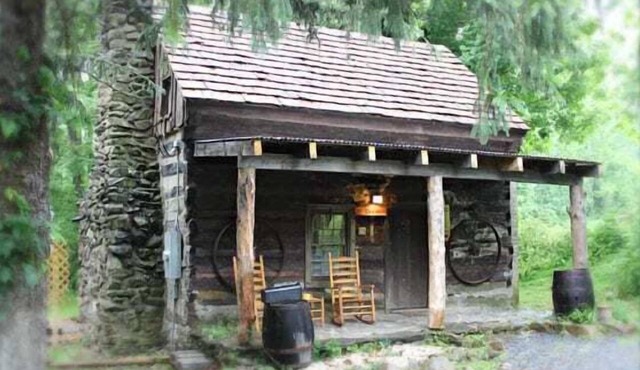 Lydia's - The Old Dam Cabin