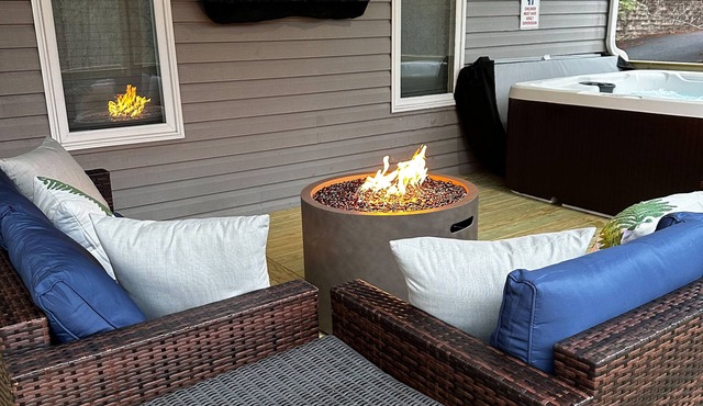 Massanutten Home - Hot Tub, Fire Pit, Game Room, EV Charger, Pets, Pool Pass