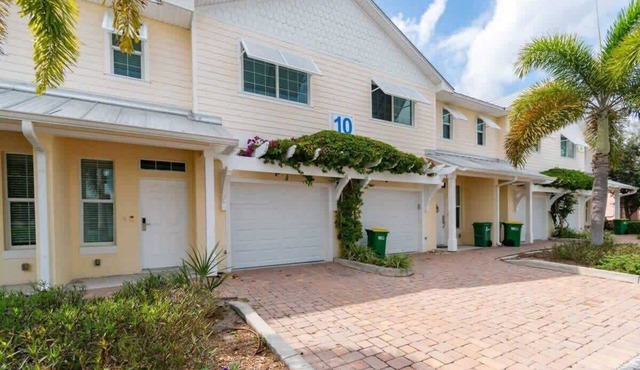 Merritt Island Townhouse: Family Fun Near the River!