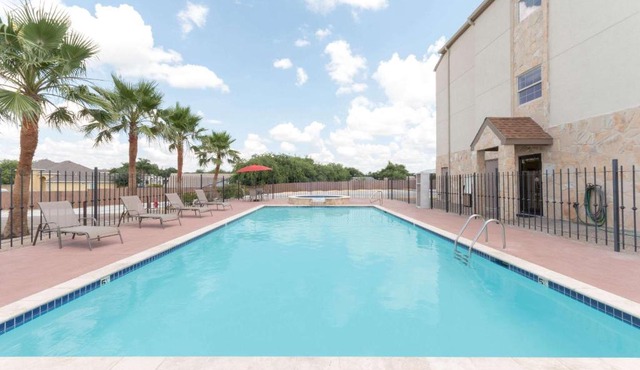 Microtel Inn and Suites Eagle Pass