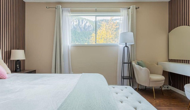 Mid-Century Mountain Escape